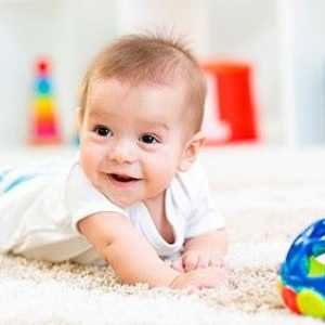 Ono što može dijete od 7 mjeseci: posebno psihomotorni i razvoj govora