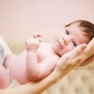 Kako da biste dobili osloboditi od štucanje kod novorođenčadi