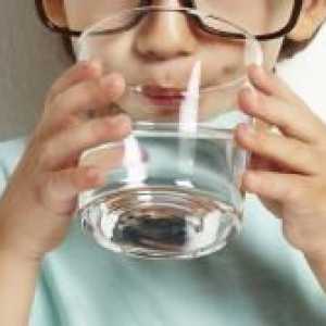 Zašto dijete pije puno vode?