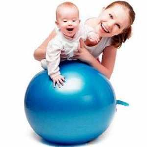 Razviti pravilno: vježba na fitball za dojenčad